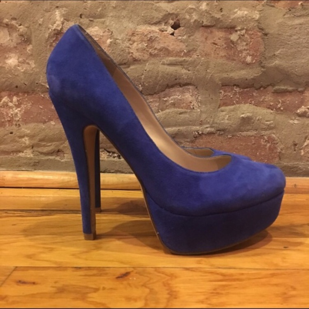 Aldo suede pumps